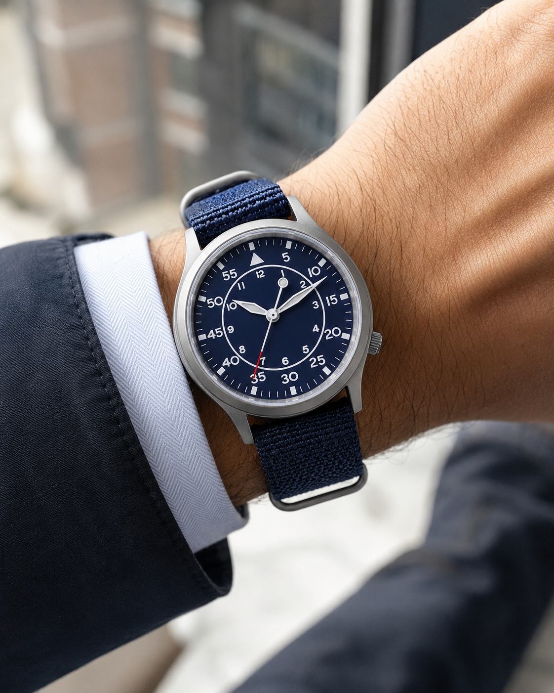 Ventura Titanium Field Quartz | Unic Watches