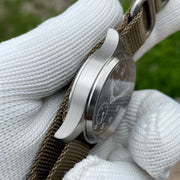 STEELFLIER SF746 Quartz Four-Hand Watch — VH60 Silent Sweep, BGW9 C3 Luminous, 200m